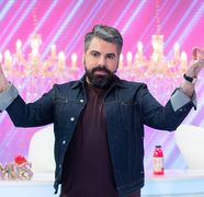 VIDEO. Care este parerea lui Maurice Munteanu despre designerii care aleg sa isi arda colectiile?